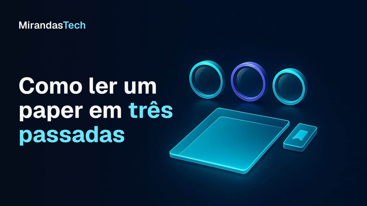 Três lentes de vidro com aros ciano e violeta enfileiradas sobre uma folha de vidro translúcido, ao lado de uma ficha com marcador de página